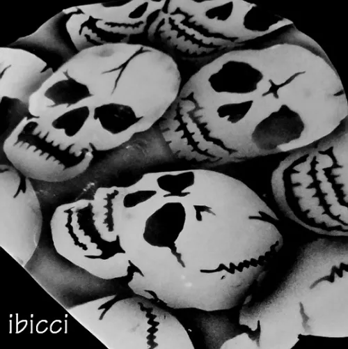 Closeup of test of 4" ibicci Skull stencils on Fondant